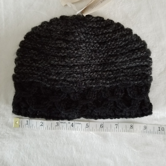 Nirvana Designs hat $52 Retail Chunky Soft Knit Wool Beanie, FINAL PRICE! - Picture 12 of 13